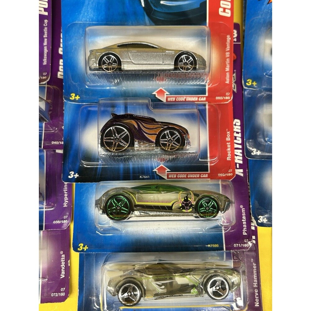 LOT of 17 Hot Wheels Assorted Cars (Unopened) - Picture 4 of 10